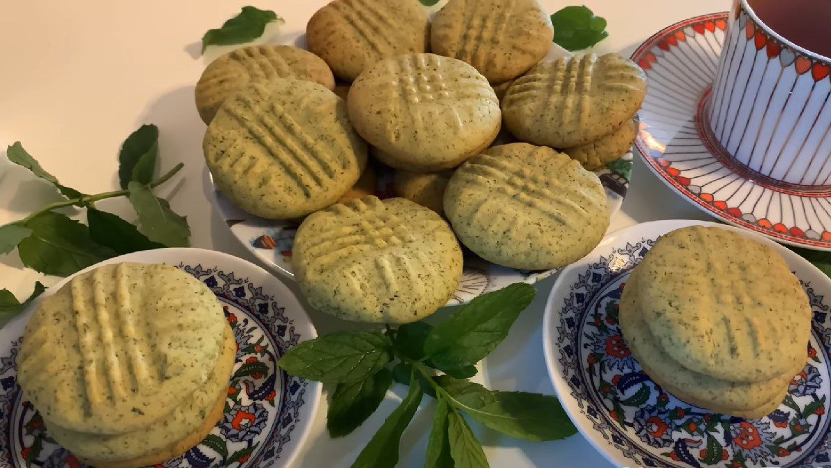 Mint Butter Cookies