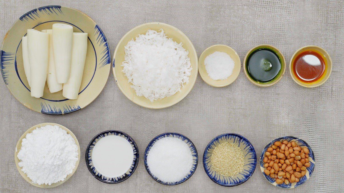 Ingredients for steamed tapioca cake