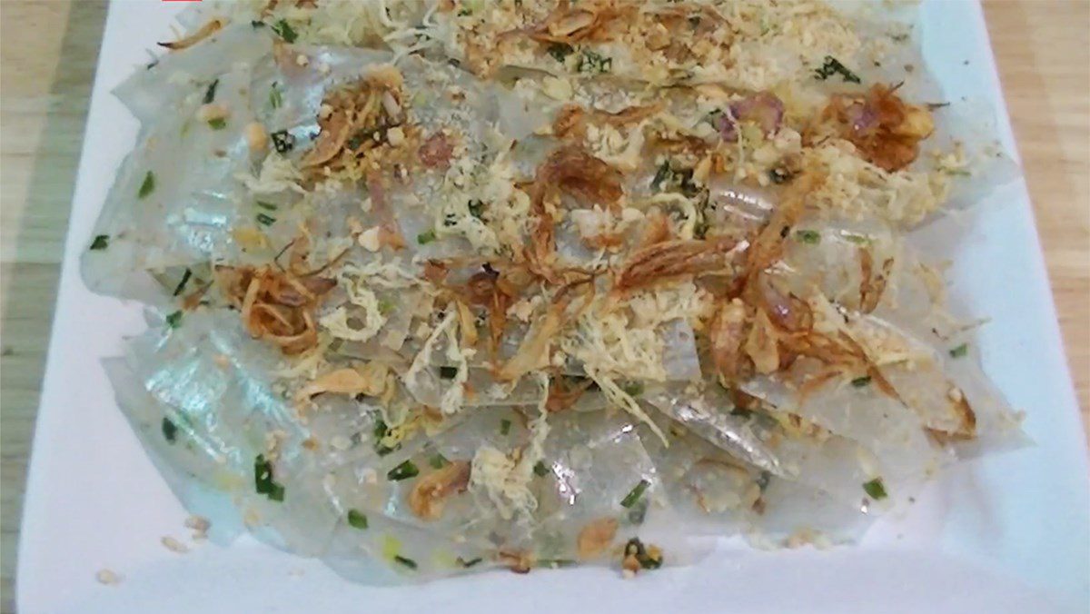 Rice paper with fried onion and pork floss