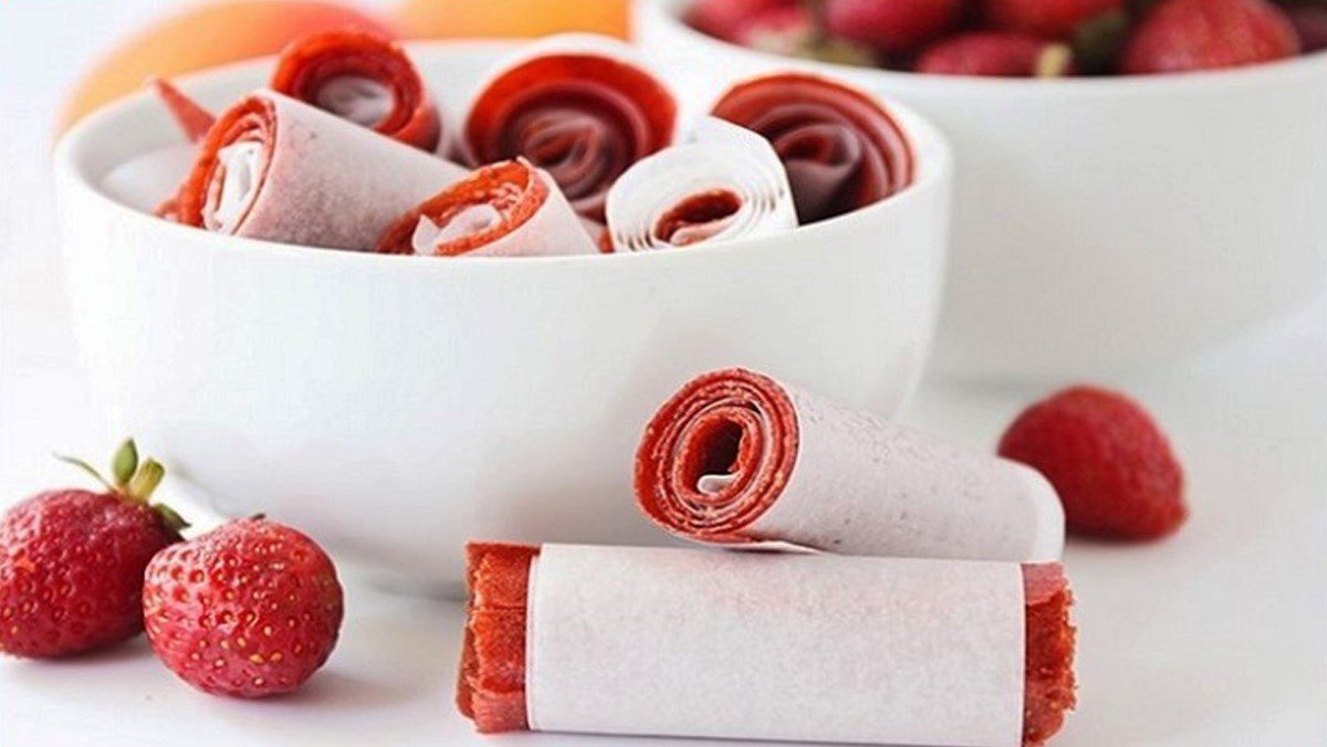 Chewy strawberry rice paper