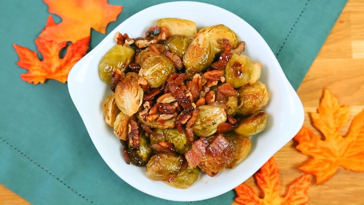 Baby cabbage roasted with bacon