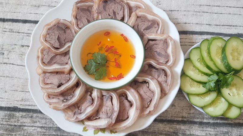 Pork ear rolled beef