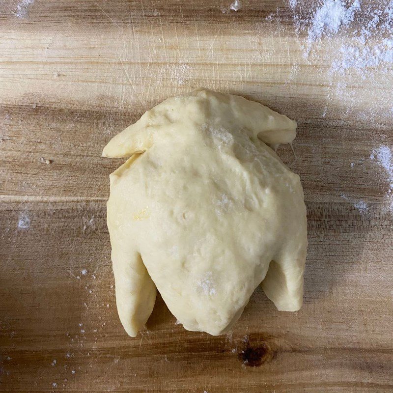 Step 4 Forming the buns Chicken-filled bread (recipe shared by user)