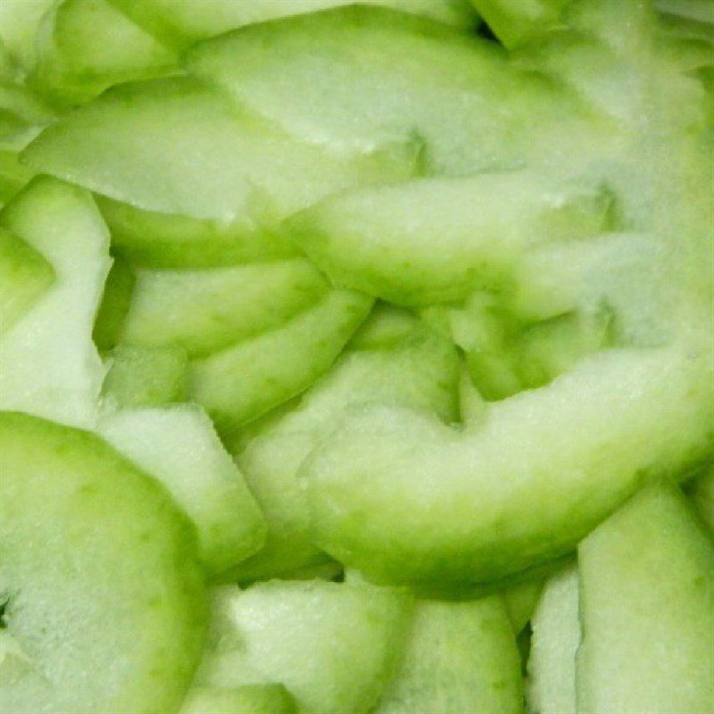 Step 2 Prepare other ingredients Stir-fried gourd with chicken intestines