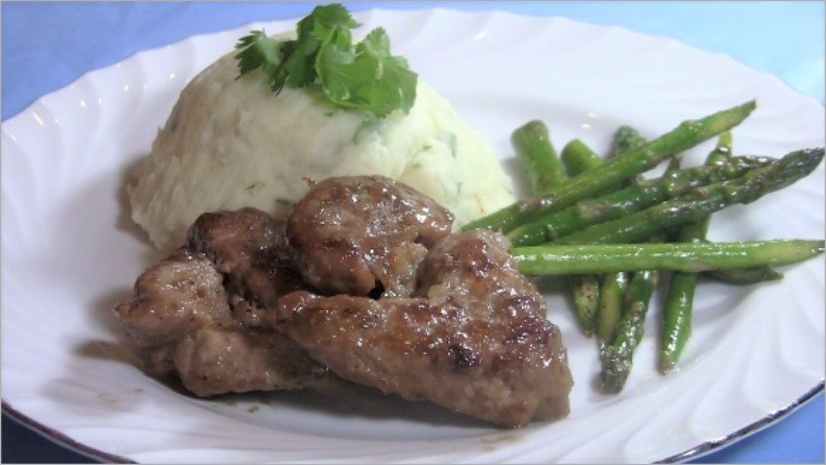 Herb pork steak with mashed potatoes