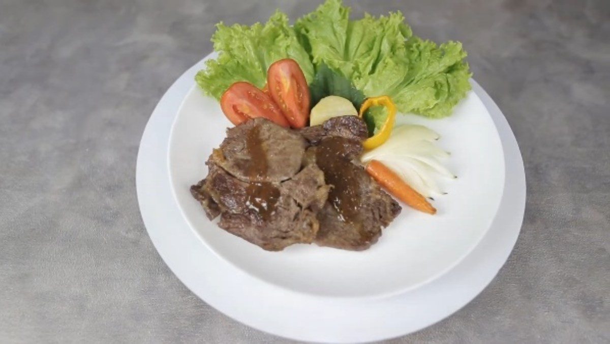 Vegetable Steak Cooked in an Air Fryer