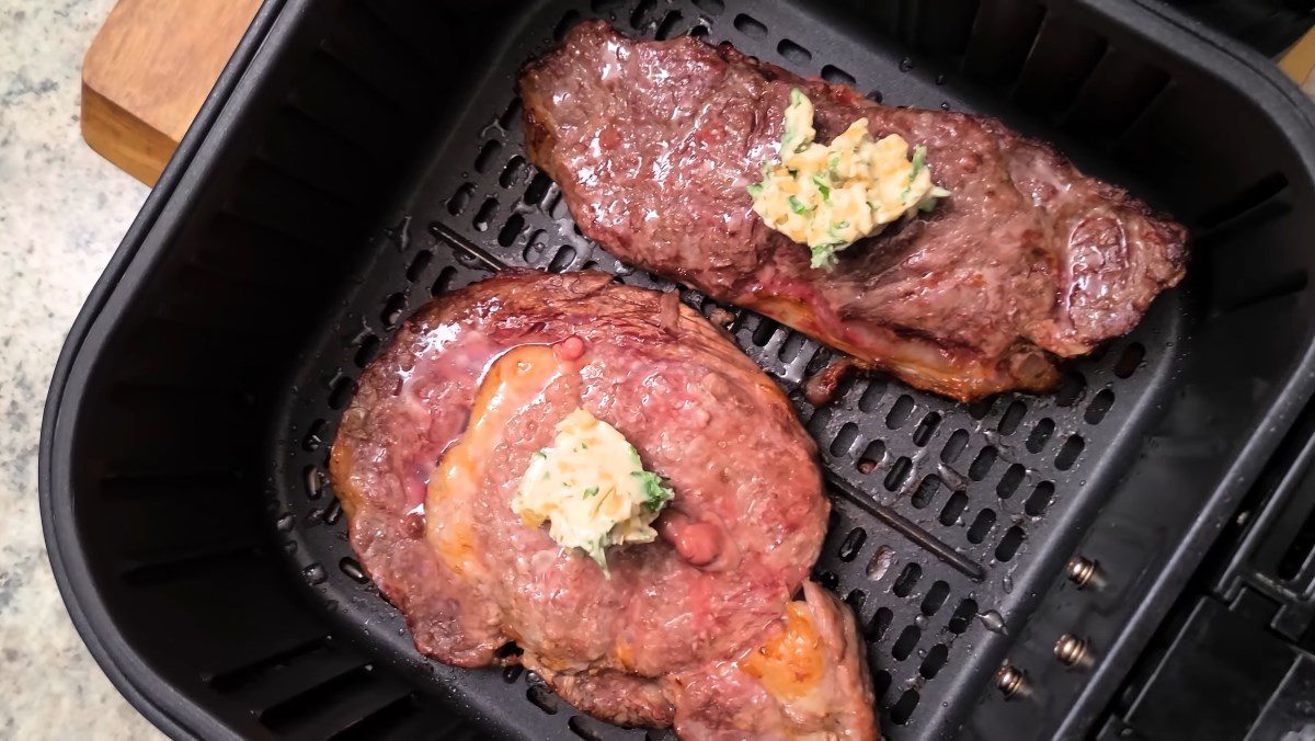 Garlic Butter Beef Steak using an air fryer