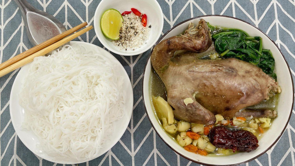 Braised Pigeon with Mugwort (Recipe shared by a user)