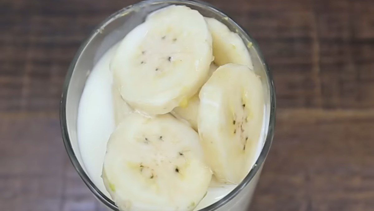 Banana Avocado with Milk