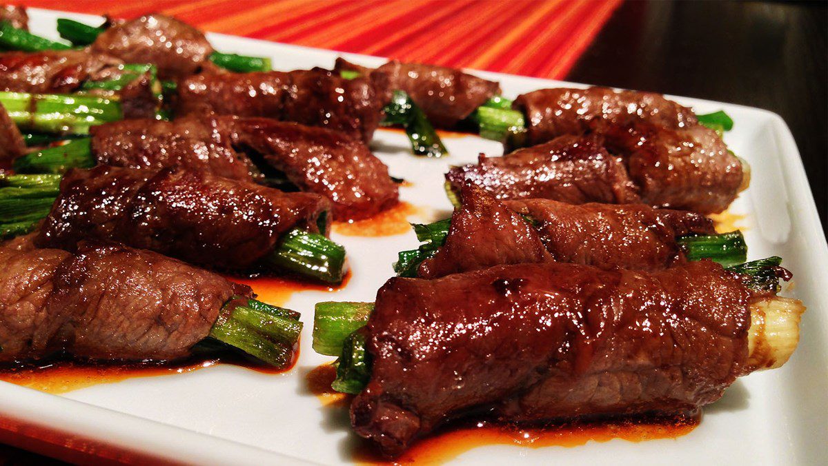 Grilled Beef Rolls with Green Onions