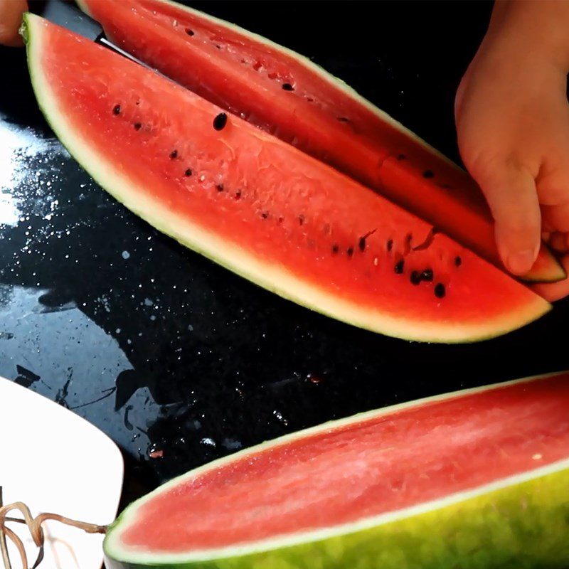 Step 1 Cutting Watermelon Shaping Christmas tree from watermelon