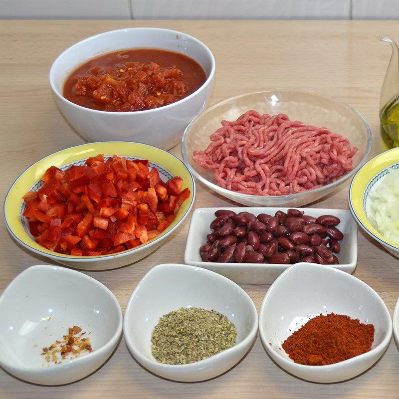 Step 1 Prepare the ingredients for Beef stew with red beans