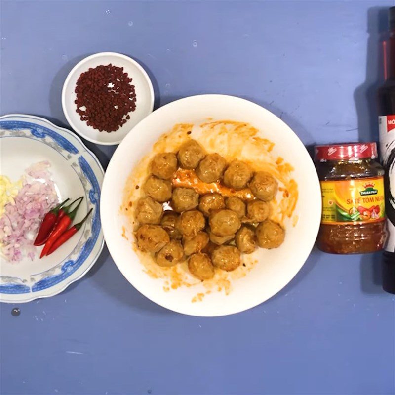 Step 1 Prepare and marinate beef balls Stir-fried Beef Balls with Lemongrass and Chili