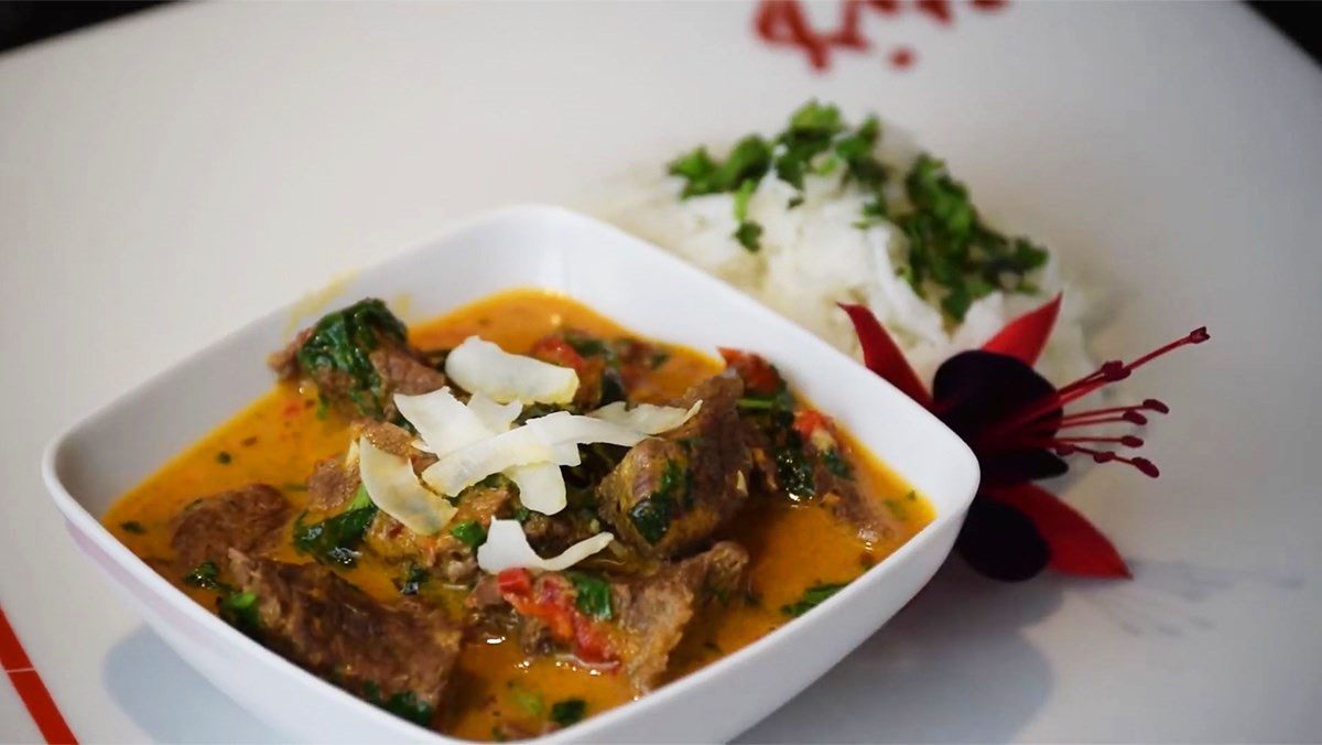 Stir-fried beef with coconut milk