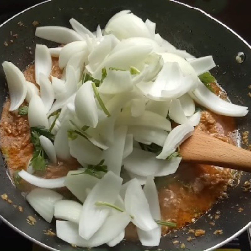 Step 3 Stir-fried beef Stir-fried beef with satay