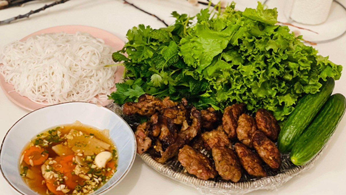 Hanoi Grilled Pork Vermicelli (recipe shared by a user)