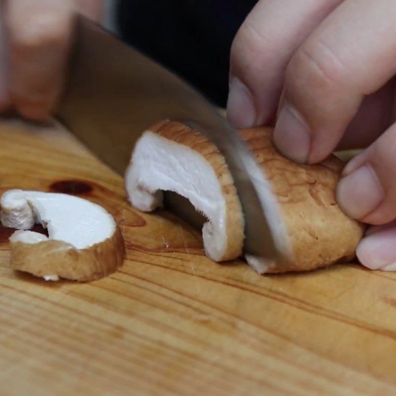 Step 1 Prepare the ingredients for Tokbokki with soy sauce