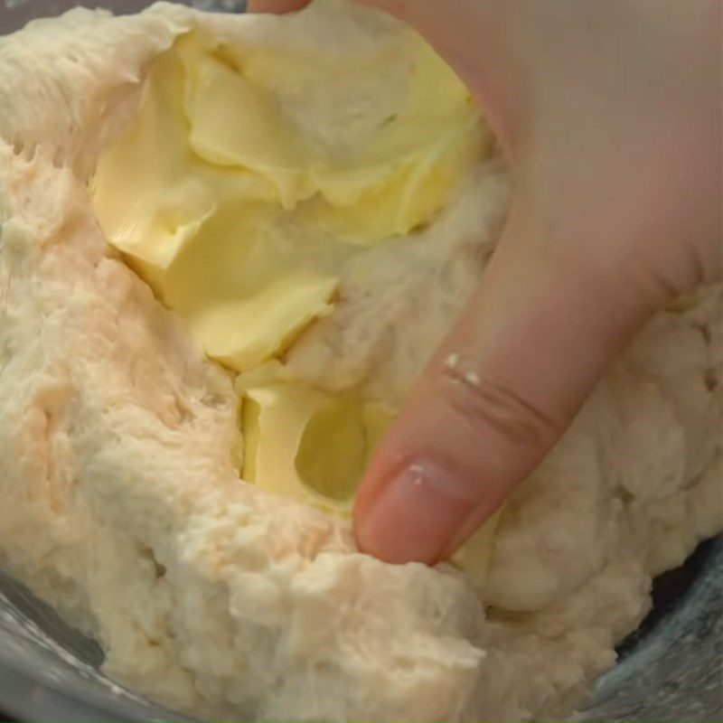 Step 2 Knead the dough for Cheese Bread in a pan