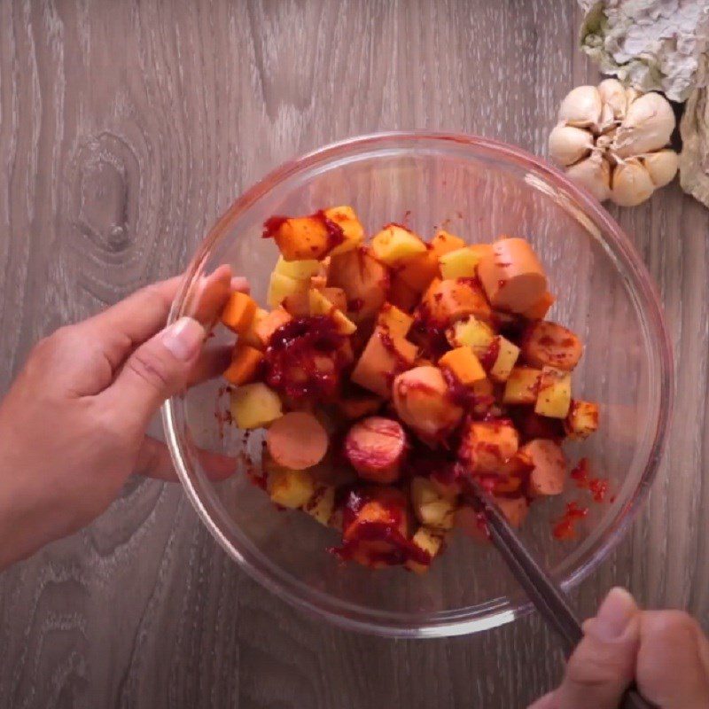 Step 2 Mix the ingredients for baked vegetable sausages