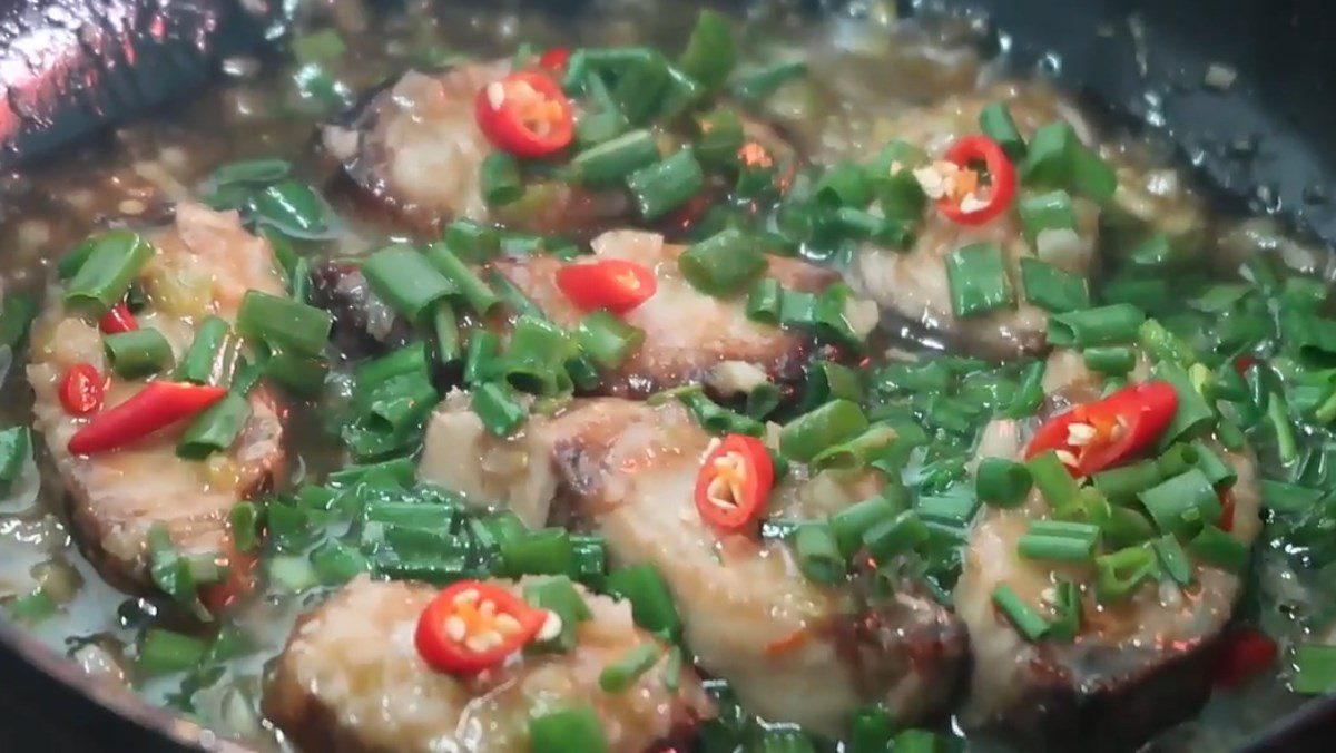 Fried striped catfish with fish sauce