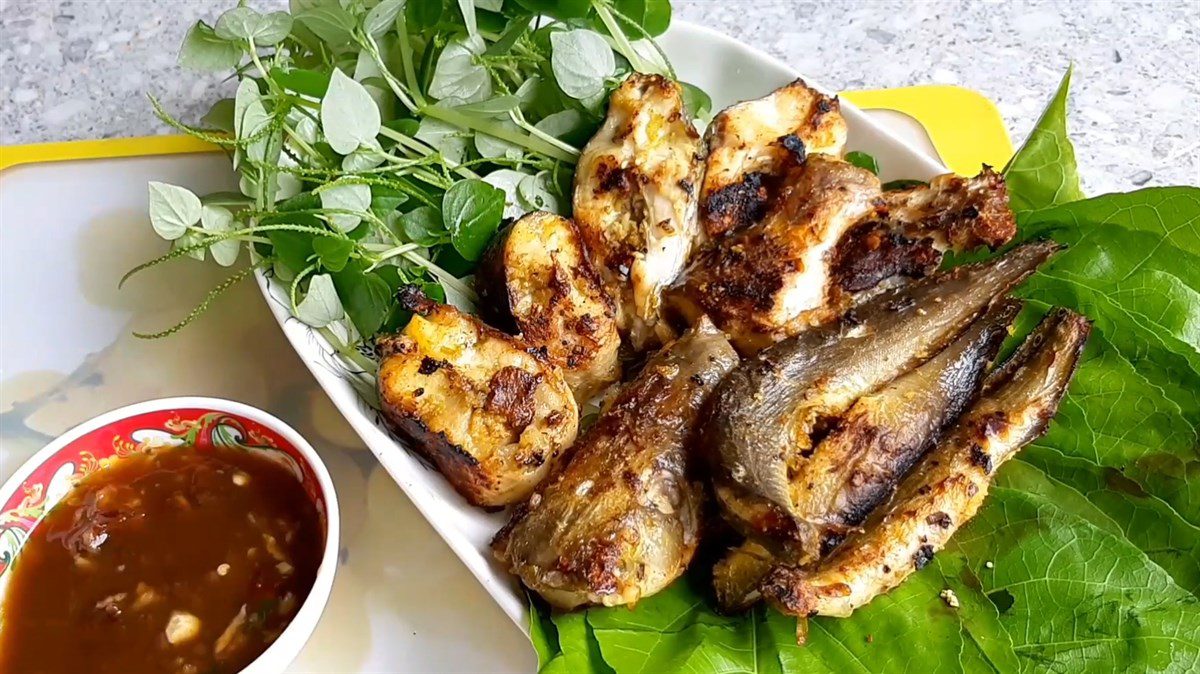 Grilled pangasius with lemongrass and turmeric