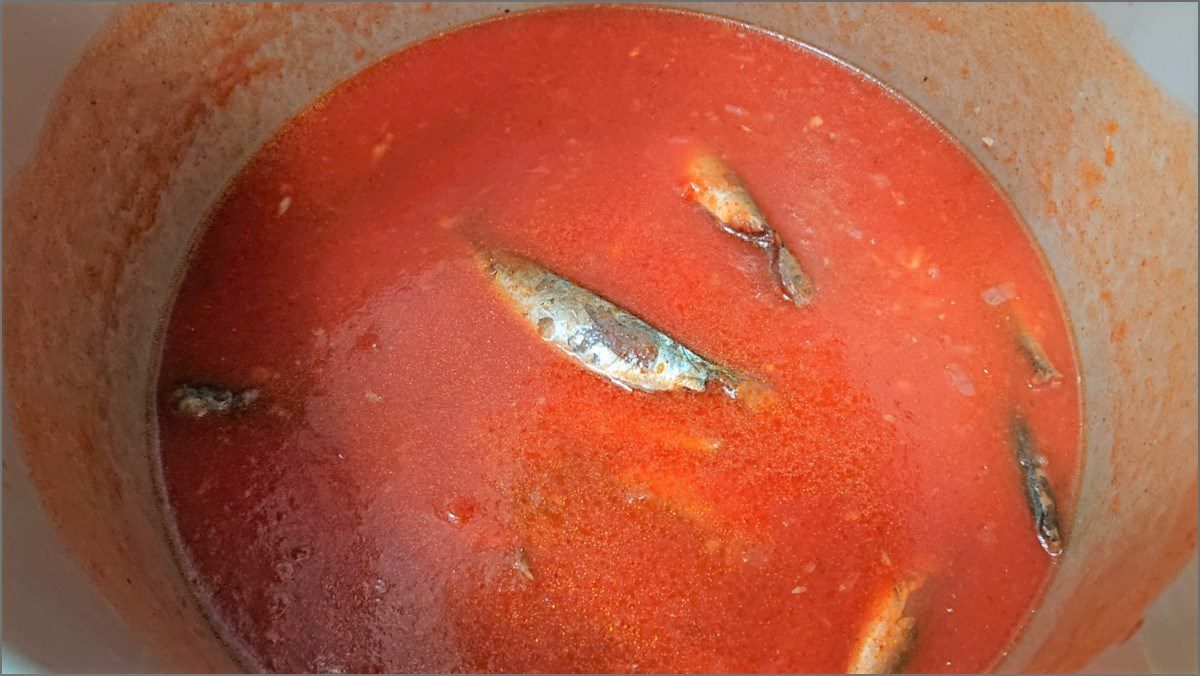 Stewed mackerel with tomatoes using a pressure cooker (Recipe shared by a user)