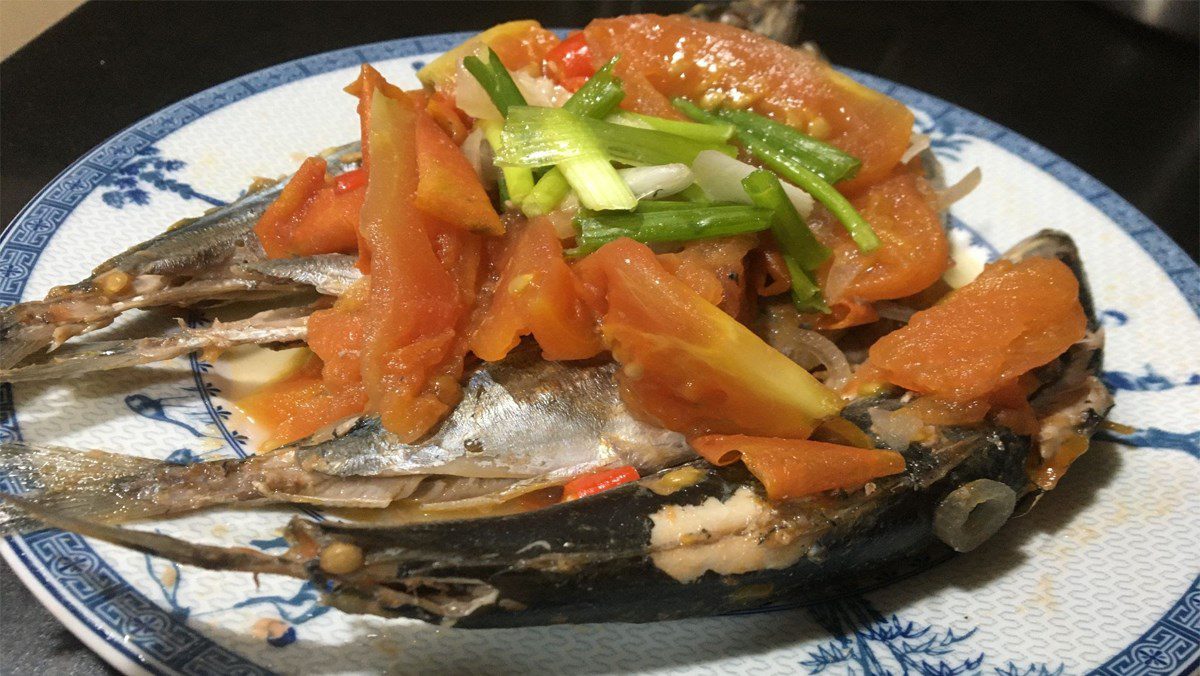 Braised mackerel with tomatoes (Recipe shared by users)