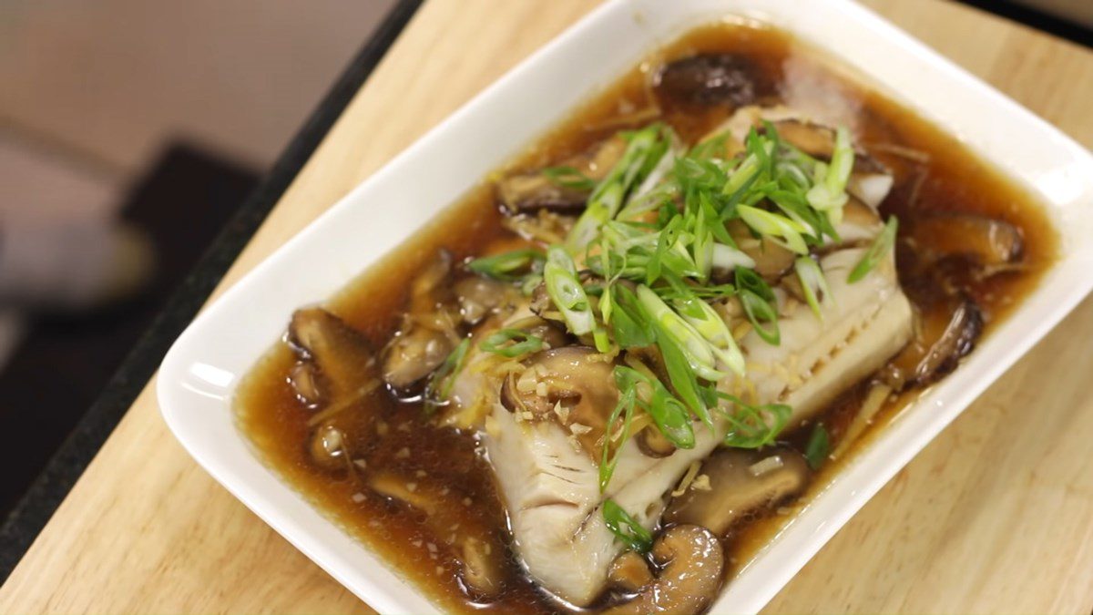 Steamed Cod with Mushrooms