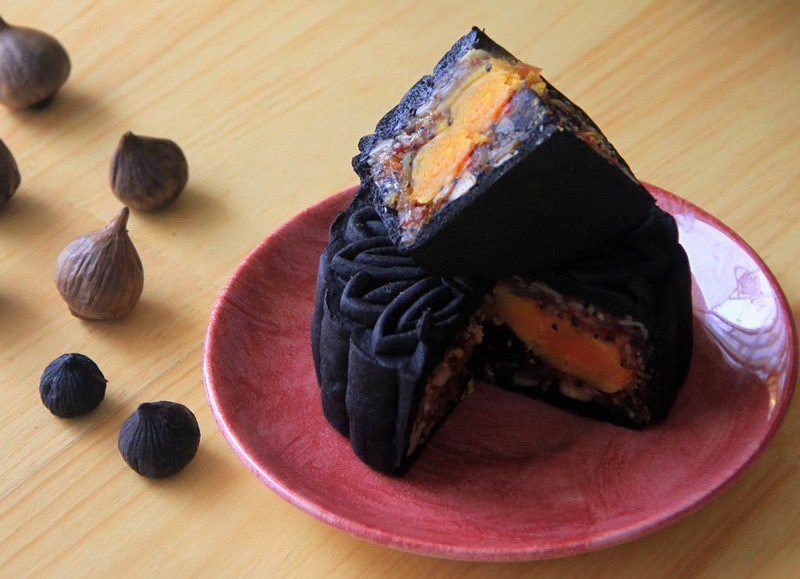 Mooncake with black garlic filling