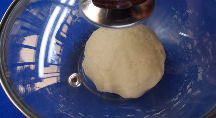 Step 1 Mix the cake batter for Steamed Flour Cake