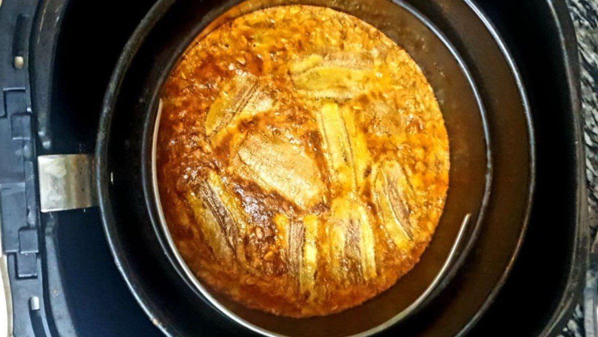 Oatmeal banana cake using an air fryer