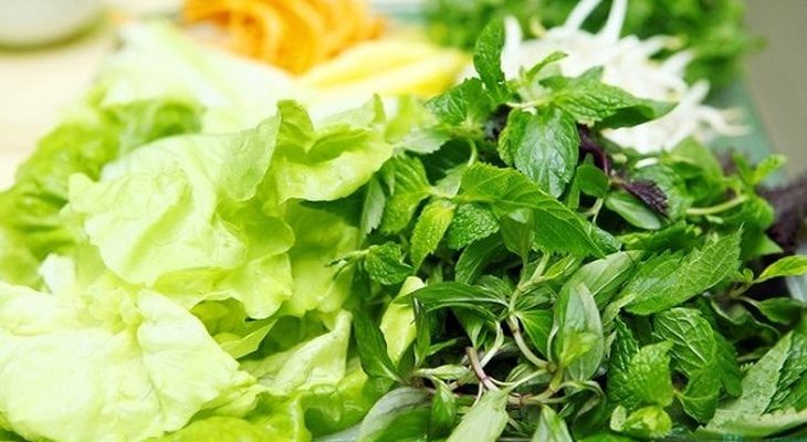 Step 1 Prepare ingredients for vegetarian spring rolls