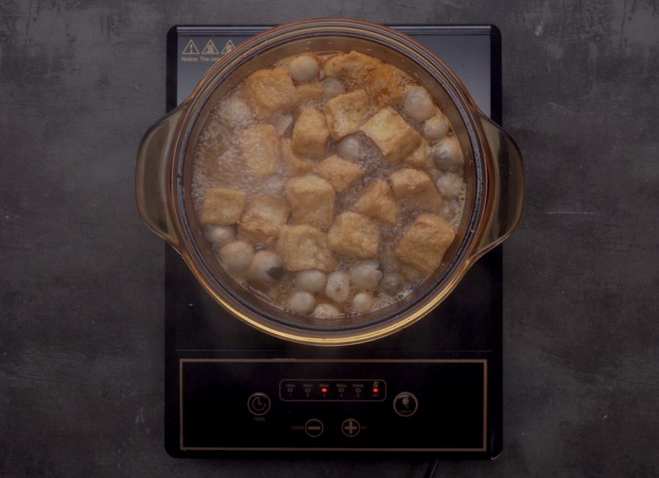 Step 3 Cook the broth for Vegetarian Thai Noodles