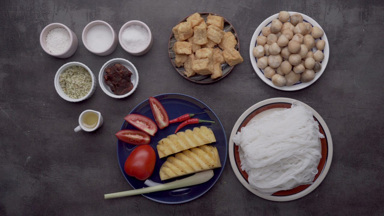 Ingredients for vegetarian Thai noodle dish