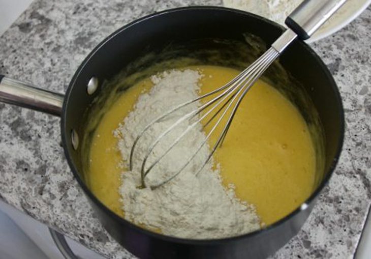 Step 2 Coat the fish with flour Fried fish with tamarind sauce