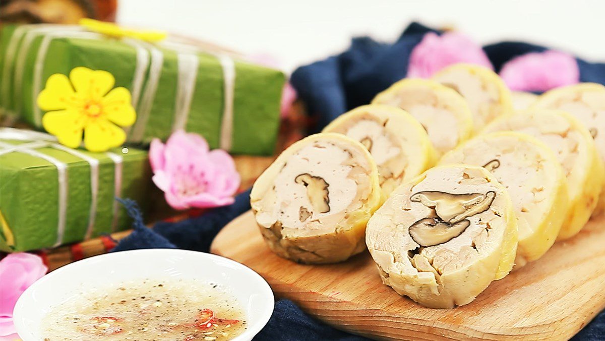 Chicken rolled with shiitake mushrooms