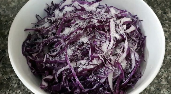 Step 2 Prepare other ingredients Pork ear salad with cabbage