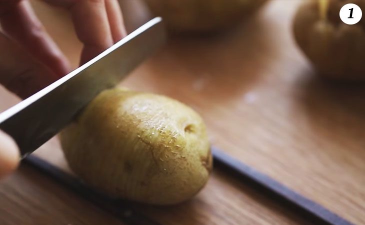 Step 1 Prepare the ingredients for Cheesy Baked Potatoes