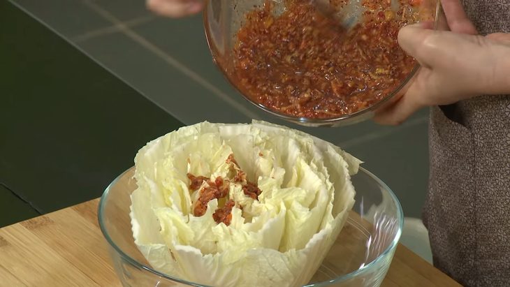 Step 2 Mix the kimchi Vegetarian napa cabbage kimchi