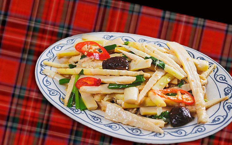 Stir-fried bamboo shoots with mushrooms