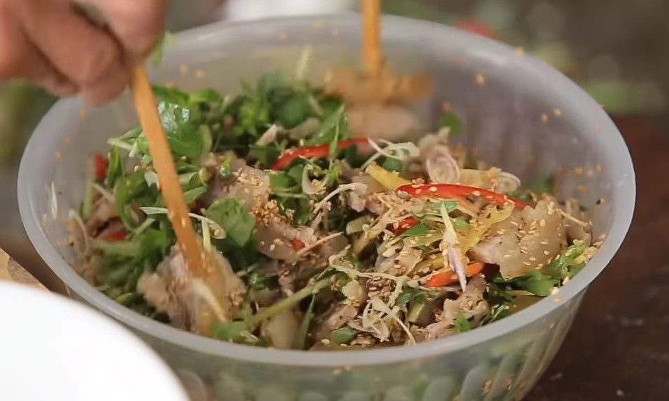 Step 4 Mix the ingredients together Beef with lime