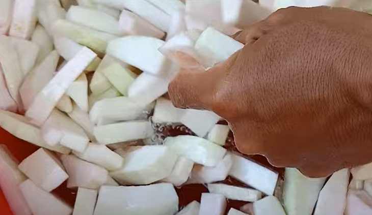 Step 1 Prepare grapefruit peel for grapefruit peel jam