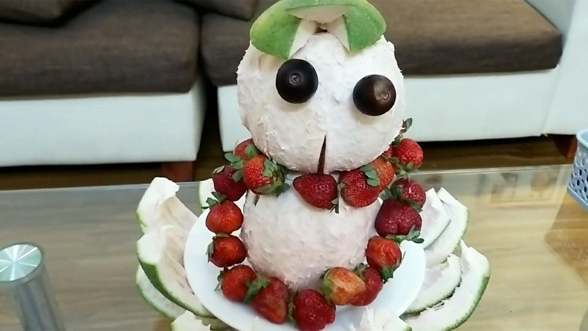 How to make a snowman from grapefruit