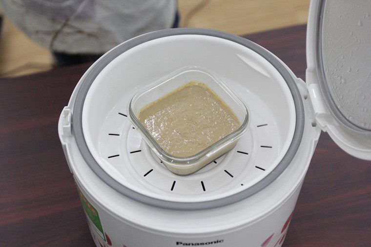 Step 5 Cook the chicken liver pate using a rice cooker