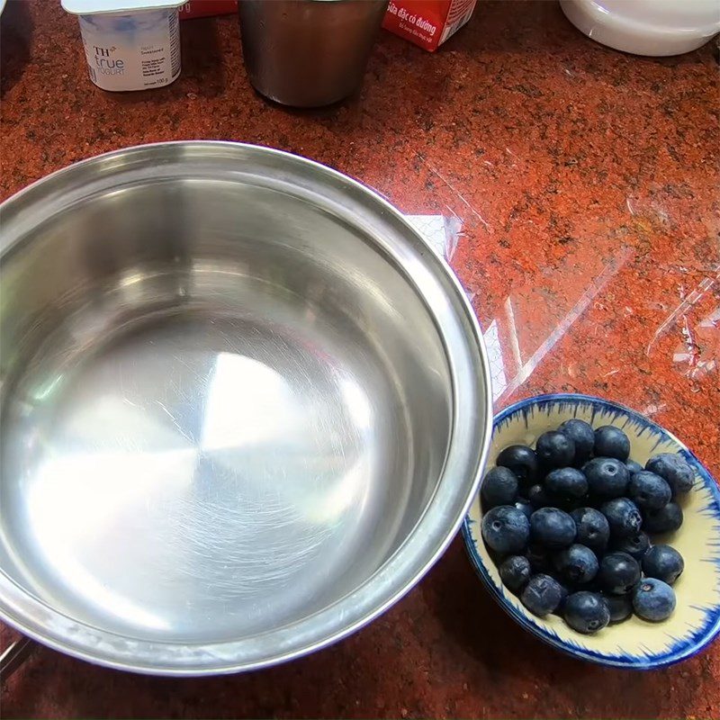 Step 2 Prepare the blueberries for Blueberry Yogurt