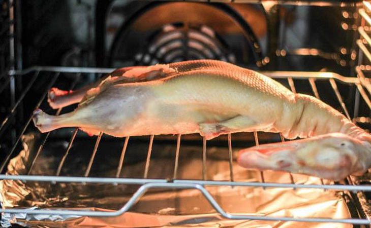 Step 3 Roast the duck in the oven Peking Duck