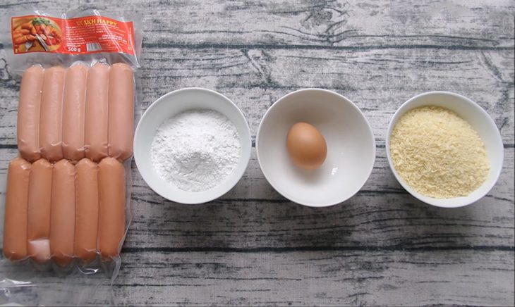 Ingredients for fried spiral sausage dish