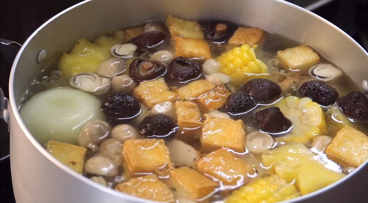 Step 4 Cook the broth for vegetarian Hue beef noodle soup