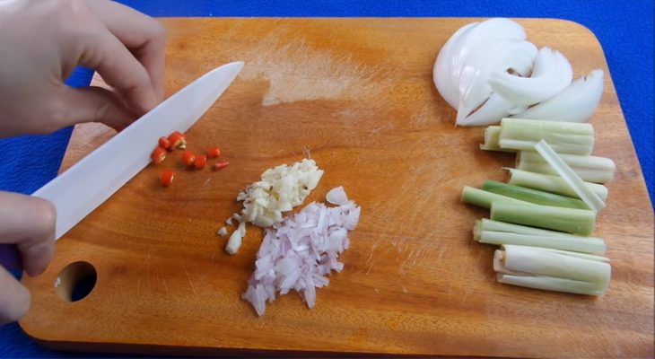 Step 1 Prepare Ingredients for Fish Ball Curry