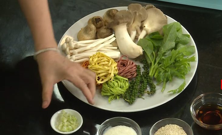 Ingredients for green peppercorn vegetarian hot pot